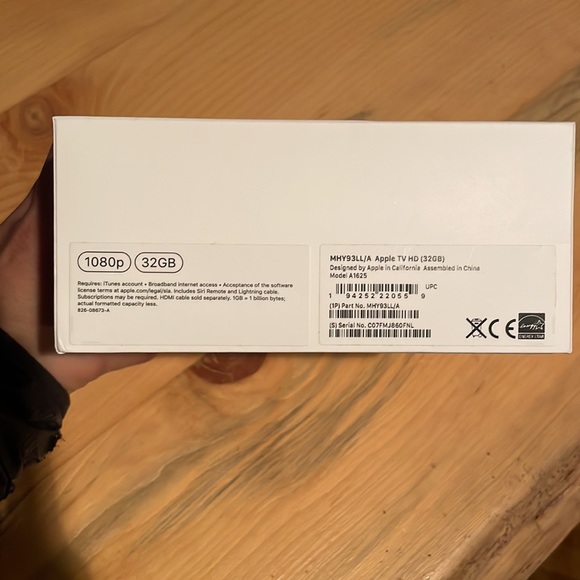 2021 Apple TV HD 32g - Picture 4 of 5
